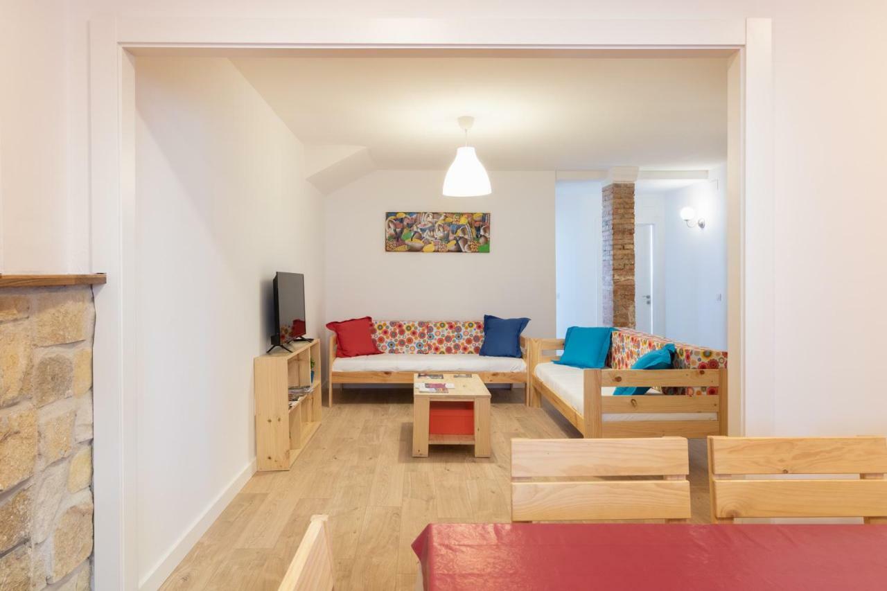 La casa azul,una casa en la ciudad. Logroño Exterior foto